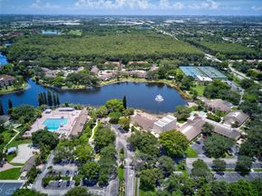 2660 Carambola Cir N 202, Coconut Creek FL 33066