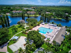2660 Carambola Cir N 202, Coconut Creek FL 33066