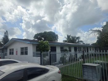 3040 NW 135th St