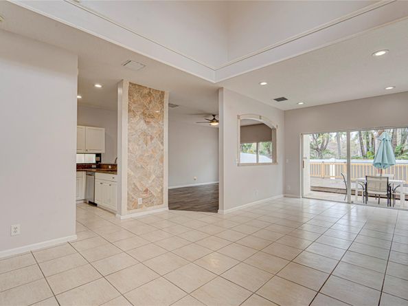 10249 NW 7th St, Coral Springs FL 33071