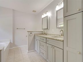 10249 NW 7th St, Coral Springs FL 33071