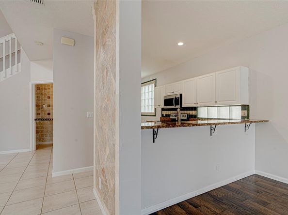 10249 NW 7th St, Coral Springs FL 33071