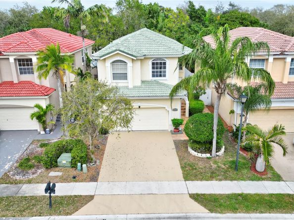 10249 NW 7th St, Coral Springs FL 33071