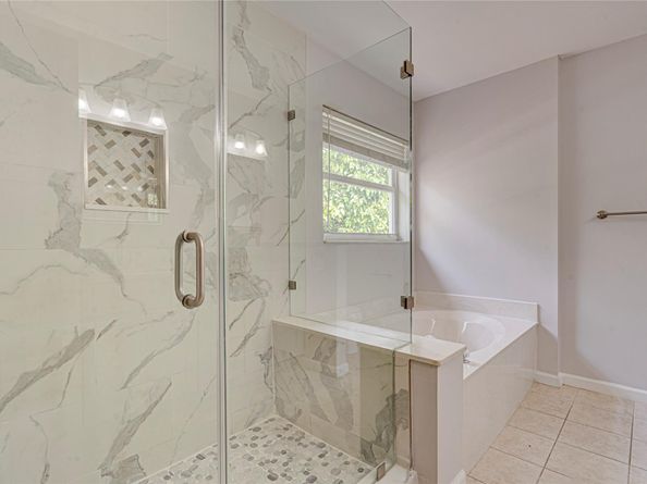10249 NW 7th St, Coral Springs FL 33071