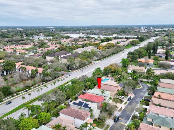 10249 NW 7th St, Coral Springs FL 33071