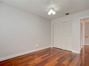 10249 NW 7th St, Coral Springs FL 33071