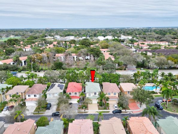 10249 NW 7th St, Coral Springs FL 33071
