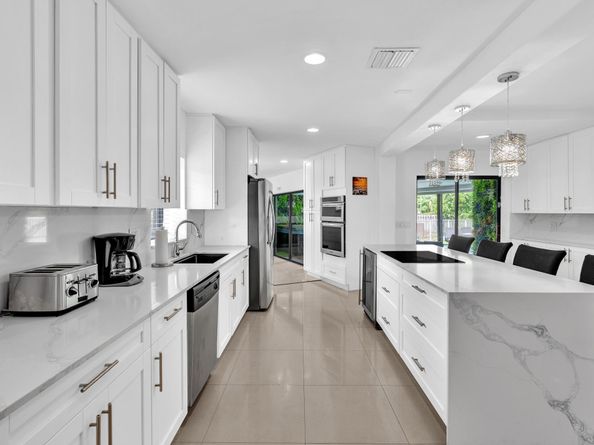 5901 W Broward Blvd, Plantation FL 33317