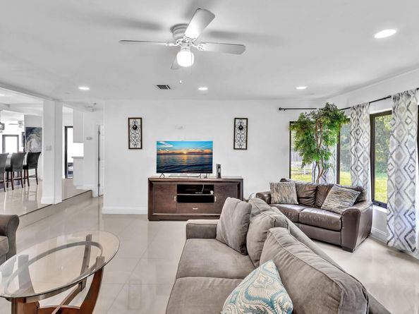 5901 W Broward Blvd, Plantation FL 33317