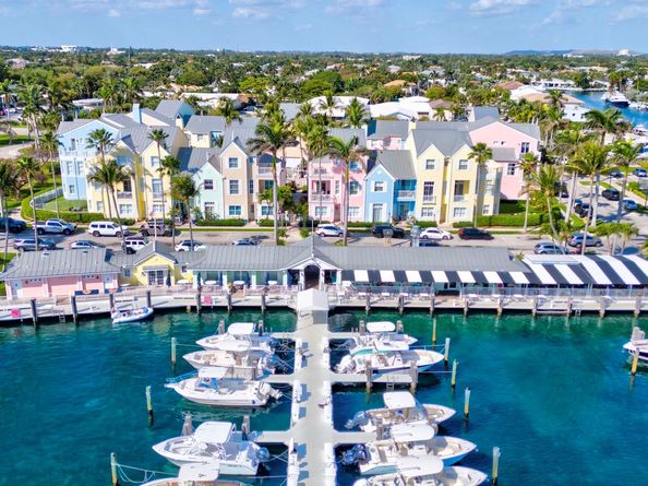 2755 NE 28th Ave A3, Lighthouse Point FL 33064