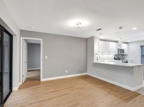 6107 Elsinore Circle, Greenacres FL 33463