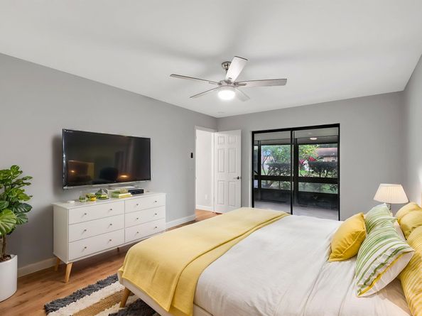 6107 Elsinore Circle, Greenacres FL 33463