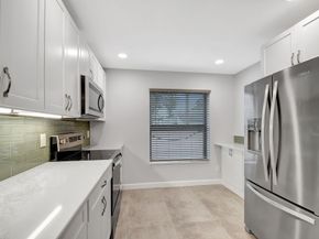 6107 Elsinore Circle, Greenacres FL 33463