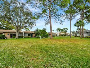 6107 Elsinore Circle, Greenacres FL 33463