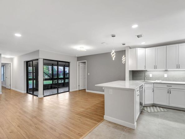 6107 Elsinore Circle, Greenacres FL 33463