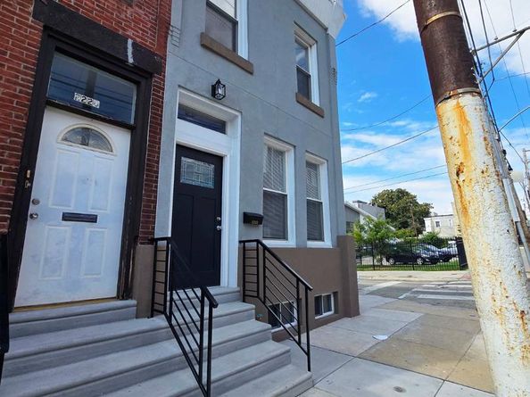 2222 N 10TH Street, Philadelphia PA 19133