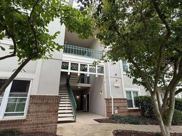12001 Taliesin Place 35, Reston VA 20190