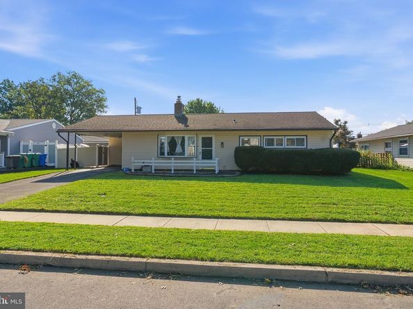 28 Orchard Lane, Levittown PA 19055
