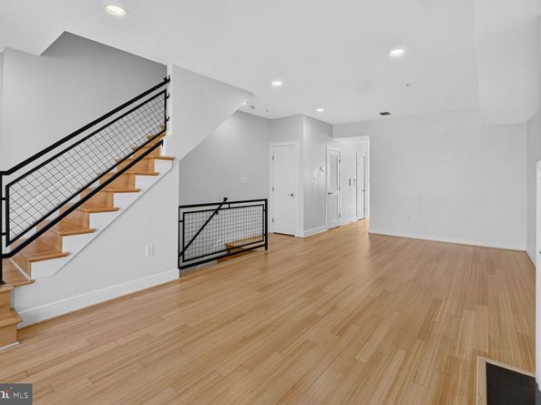 227 R Street NE B, Washington DC 20002
