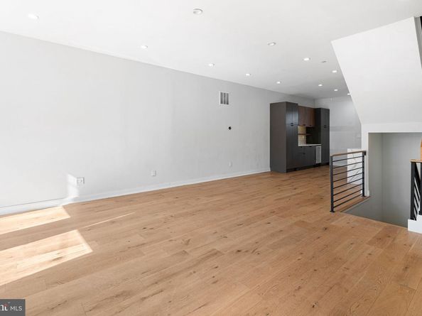 2042 Trenton Avenue, Philadelphia PA 19125