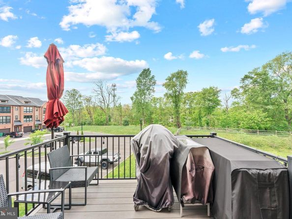 8 Sienna Place, Feasterville Trevose PA 19053