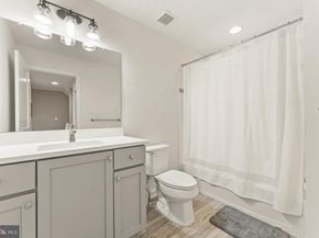 8 Sienna Place, Feasterville Trevose PA 19053