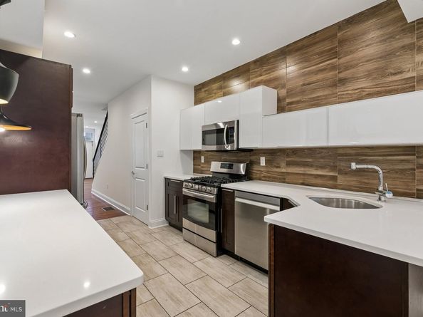 1818 S 4TH Street, Philadelphia PA 19148
