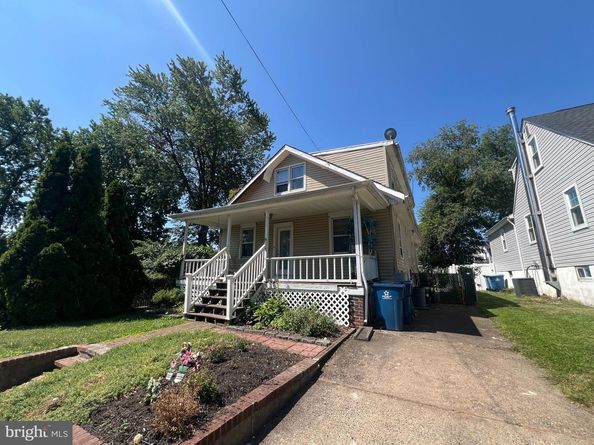 27 N Lafayette Avenue, Morrisville PA 19067