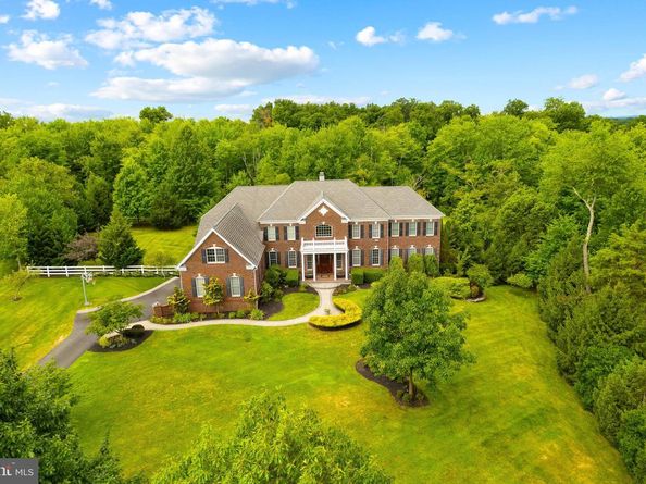 128 Jane Chapman Drive W, Newtown PA 18940