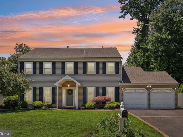 558 Fairman Lane, Langhorne PA 19047