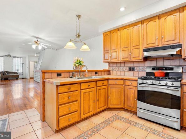 523-525 Mifflin Street, Philadelphia PA 19148