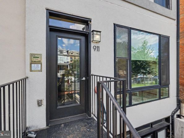 911 12TH Street NE 2, Washington DC 20002