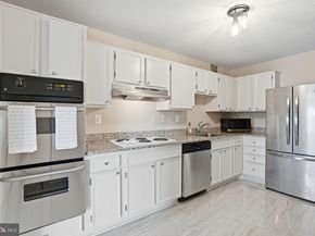309 Yoakum Parkway 603, Alexandria VA 22304