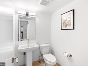 211 S 4TH Street 104, Philadelphia PA 19106