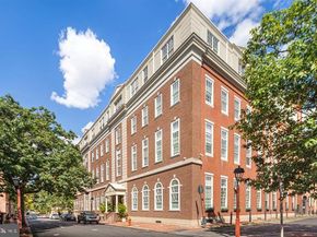 211 S 4TH Street 104, Philadelphia PA 19106