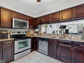 939 S Scott Street UNIT 1, Arlington VA 22204