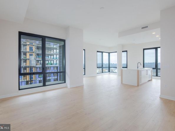 255 W Falls Station Boulevard 1001, Falls Church VA 22046