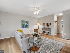 46724 Fielding Terrace 49, Sterling VA 20164