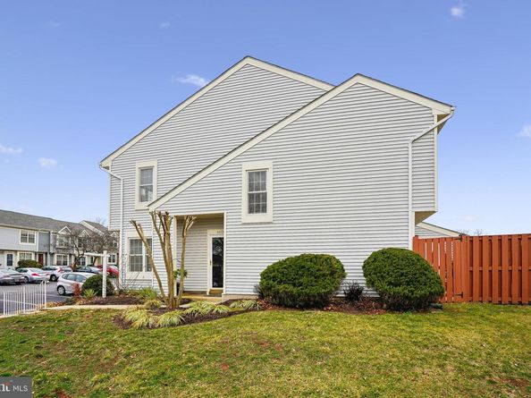 46724 Fielding Terrace 49, Sterling VA 20164