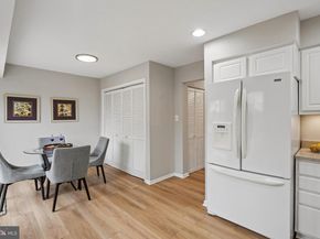 46724 Fielding Terrace 49, Sterling VA 20164