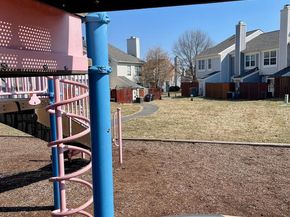 46724 Fielding Terrace 49, Sterling VA 20164