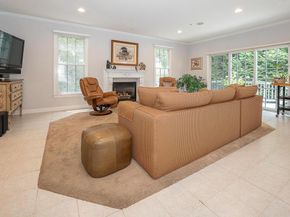 406 Merion Hill Lane, Conshohocken PA 19428