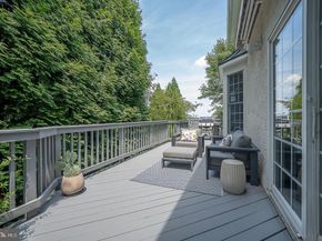 406 Merion Hill Lane, Conshohocken PA 19428