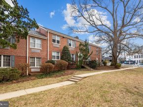 1 Auburn Court B, Alexandria VA 22305