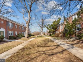 1 Auburn Court B, Alexandria VA 22305