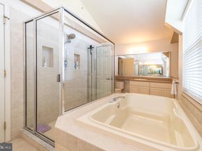 201 Summer Ridge Circle, Chalfont PA 18914