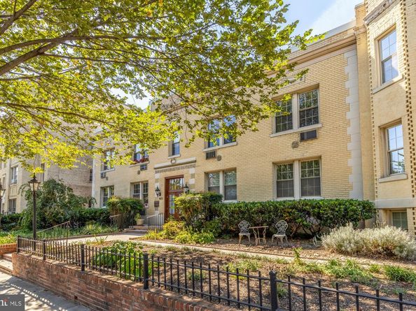 3022 Wisconsin Avenue NW 208, Washington DC 20016