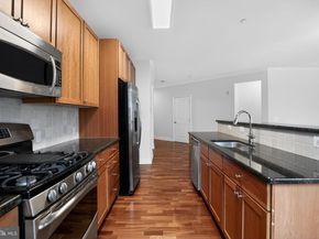 800 Admirals Way 1836, Philadelphia PA 19146