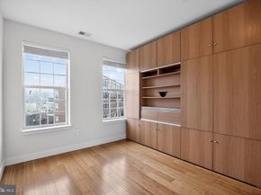 800 Admirals Way 1836, Philadelphia PA 19146