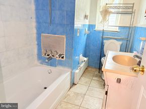 233 Barrington Road, Upper Darby PA 19082